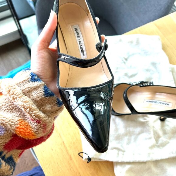 Manolo Blahnik Black Patent Leather Mary Jane Classic Pumps 39 - Picture 7 of 10